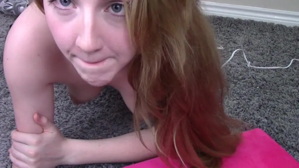 MissPrincessKay - playing with pussy while watching porn