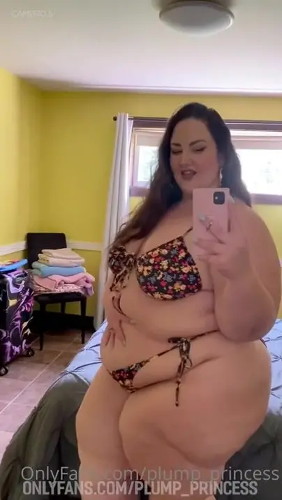 Plump Princess That Spread On The Bed Leaves Quite The Impression…