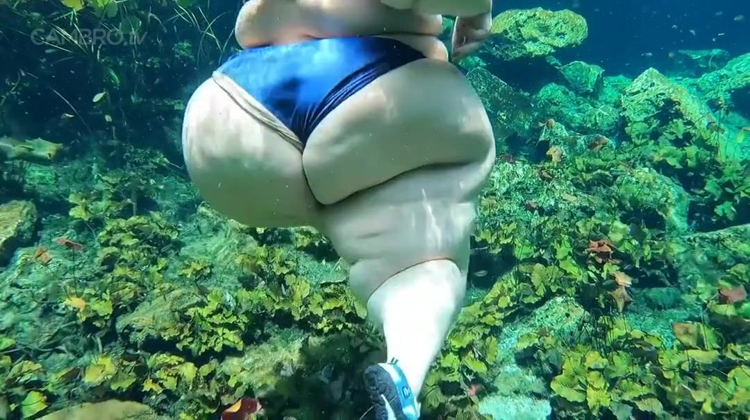 SSBBW Mary Boberry Swimming in the Jungle