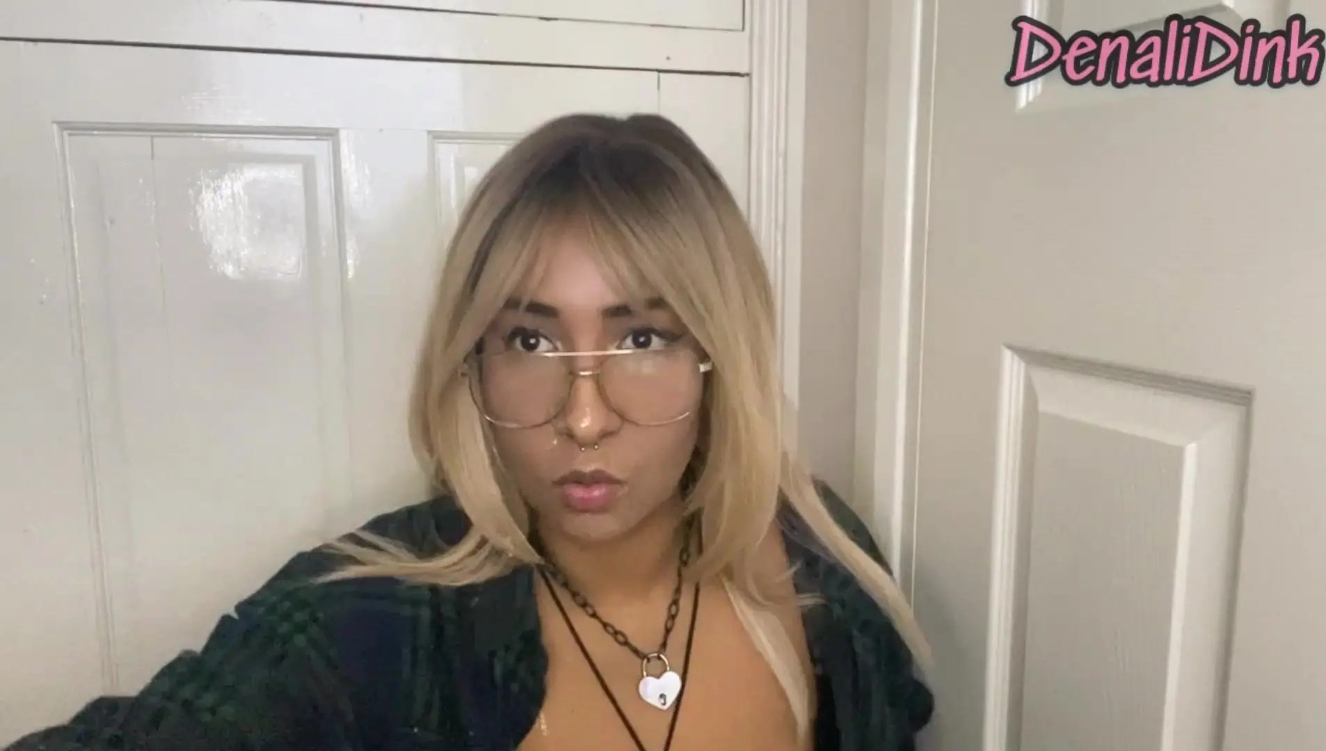 Denali Dink Lu - Office CumSlut Sucks Gets Facial JOI