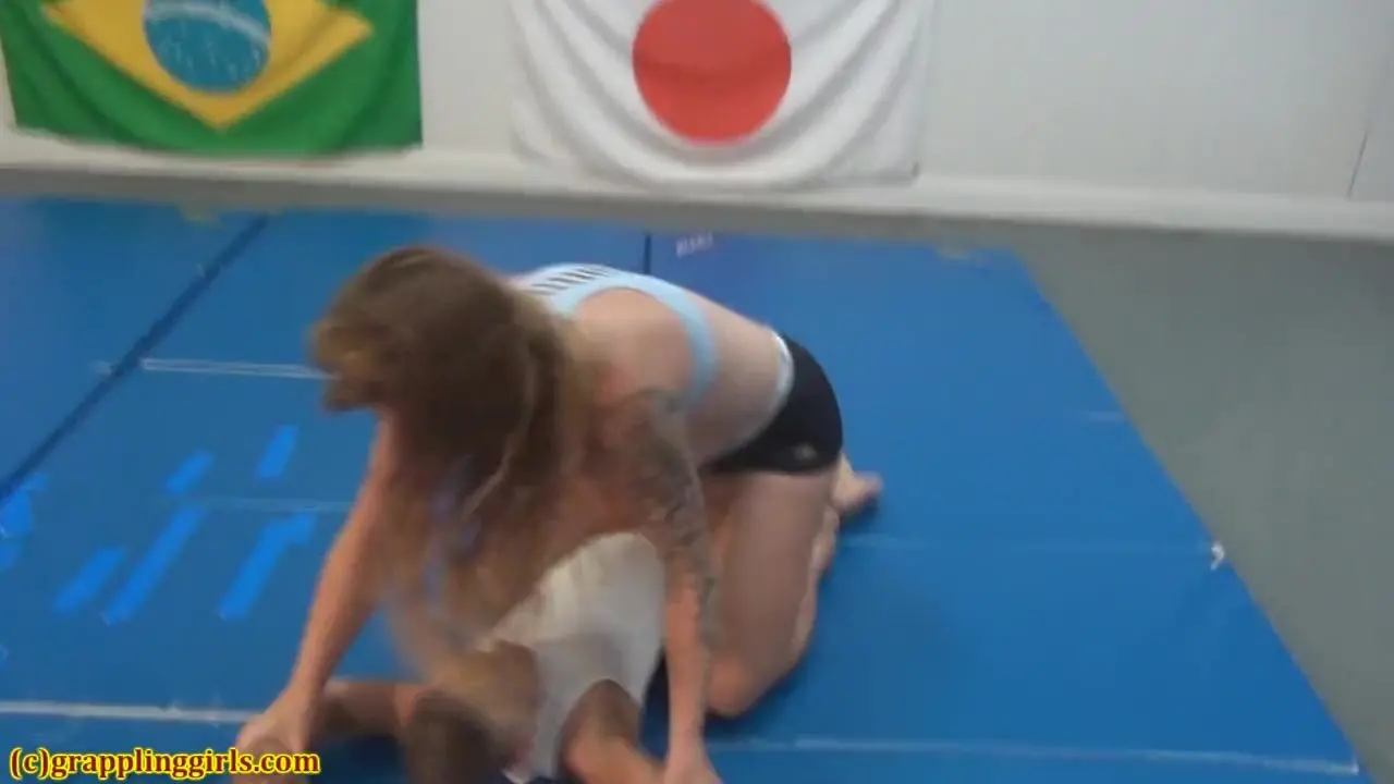 Amazon wrestling tiny man