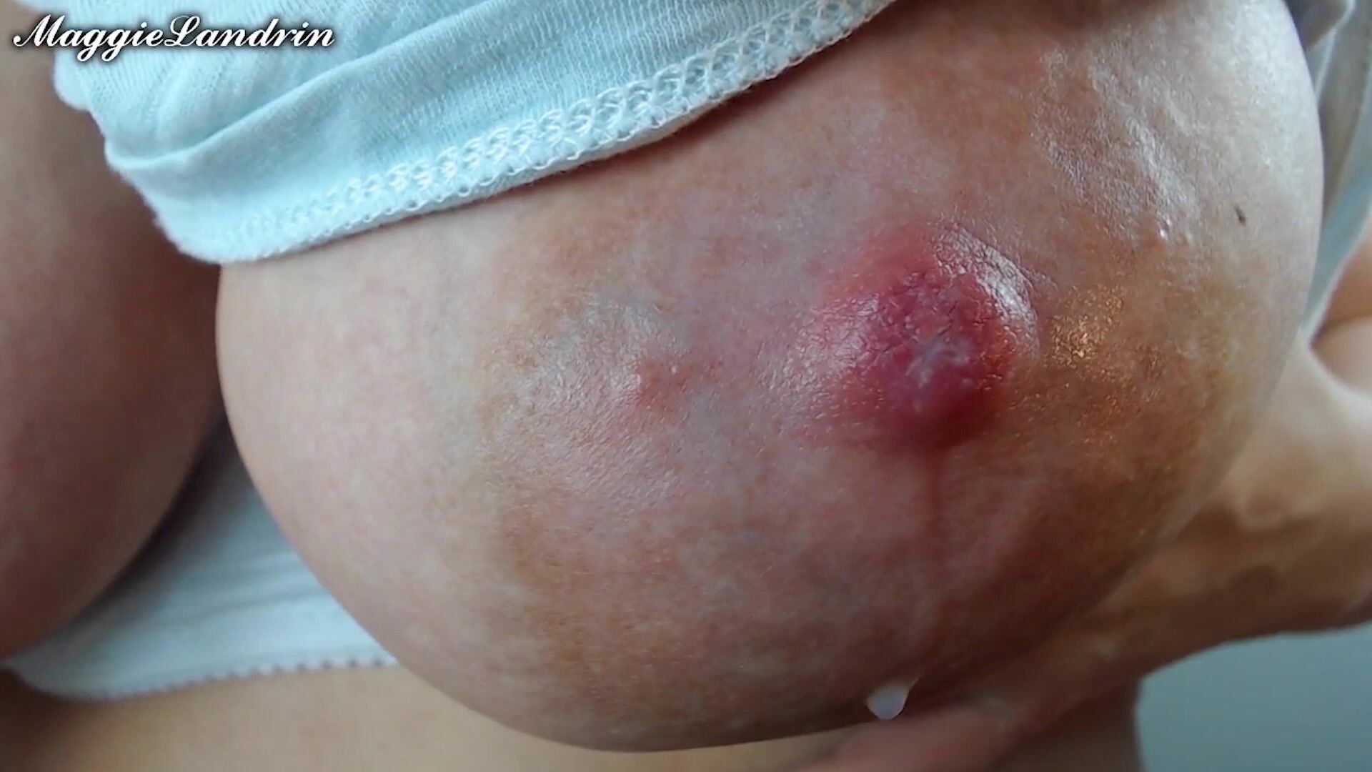 Breast milk pumping thru nursing bra. 