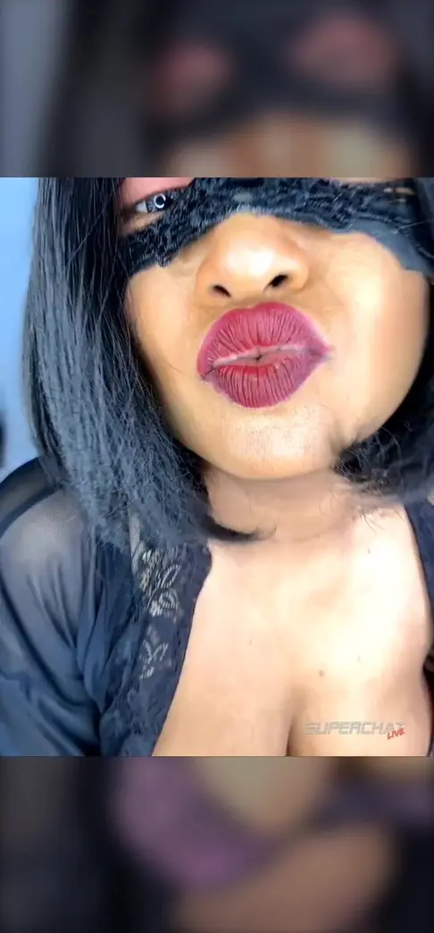 Eleena srilankan cam girl boobs
