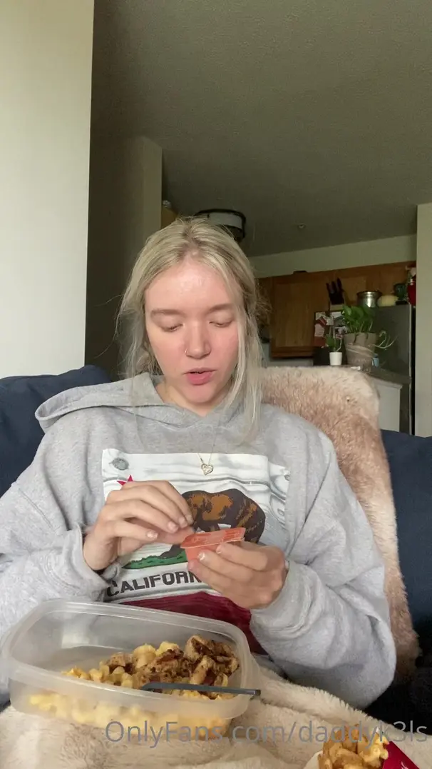 daddyk3ls eat lunch w/ me today might start this as a new weekly series if you guys like it onlyfans xxx porn videos