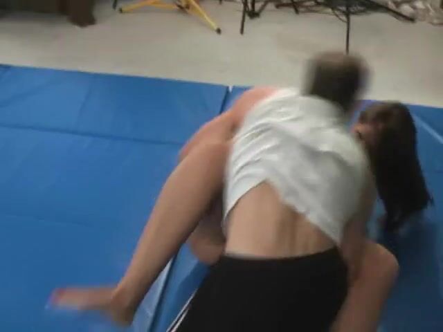 Grappling Girls Jenna wrestling