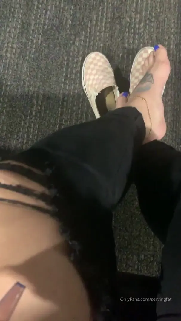 servingfet missed my airport live on ig check it out sweaty stinky public airport display onlyfans xxx porn videos