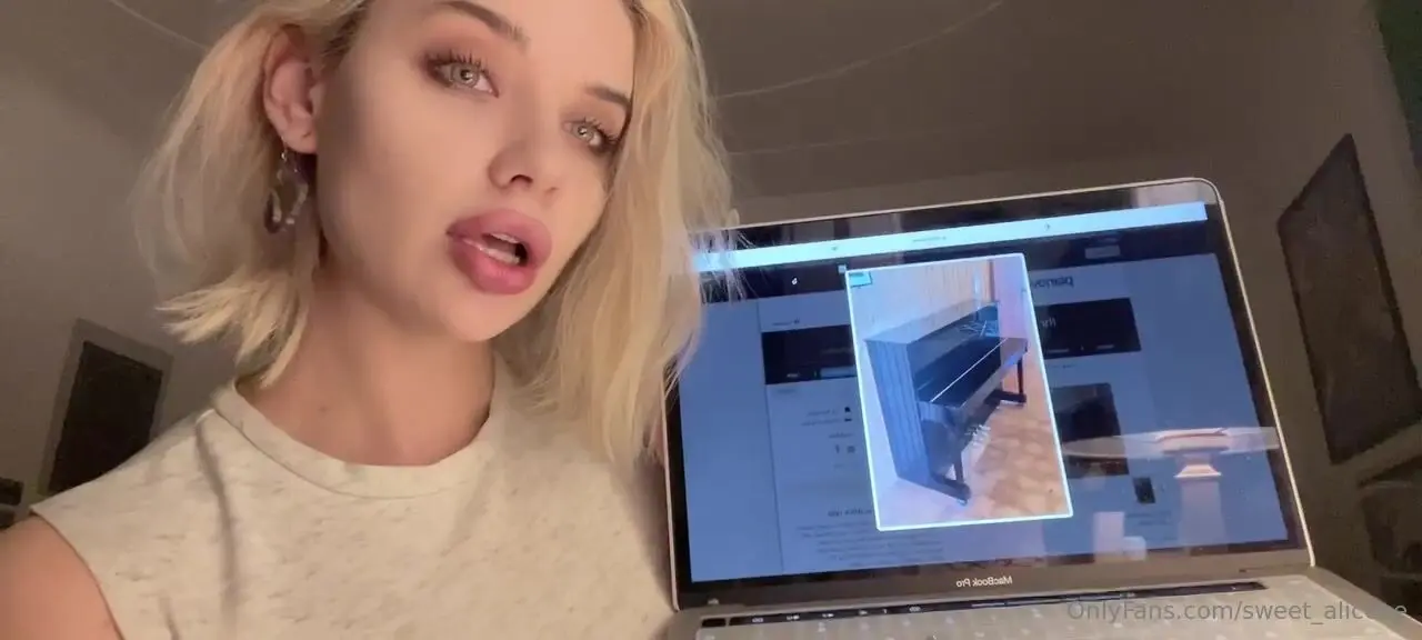 sweet aliceee christmas dream onlyfans xxx porn videos