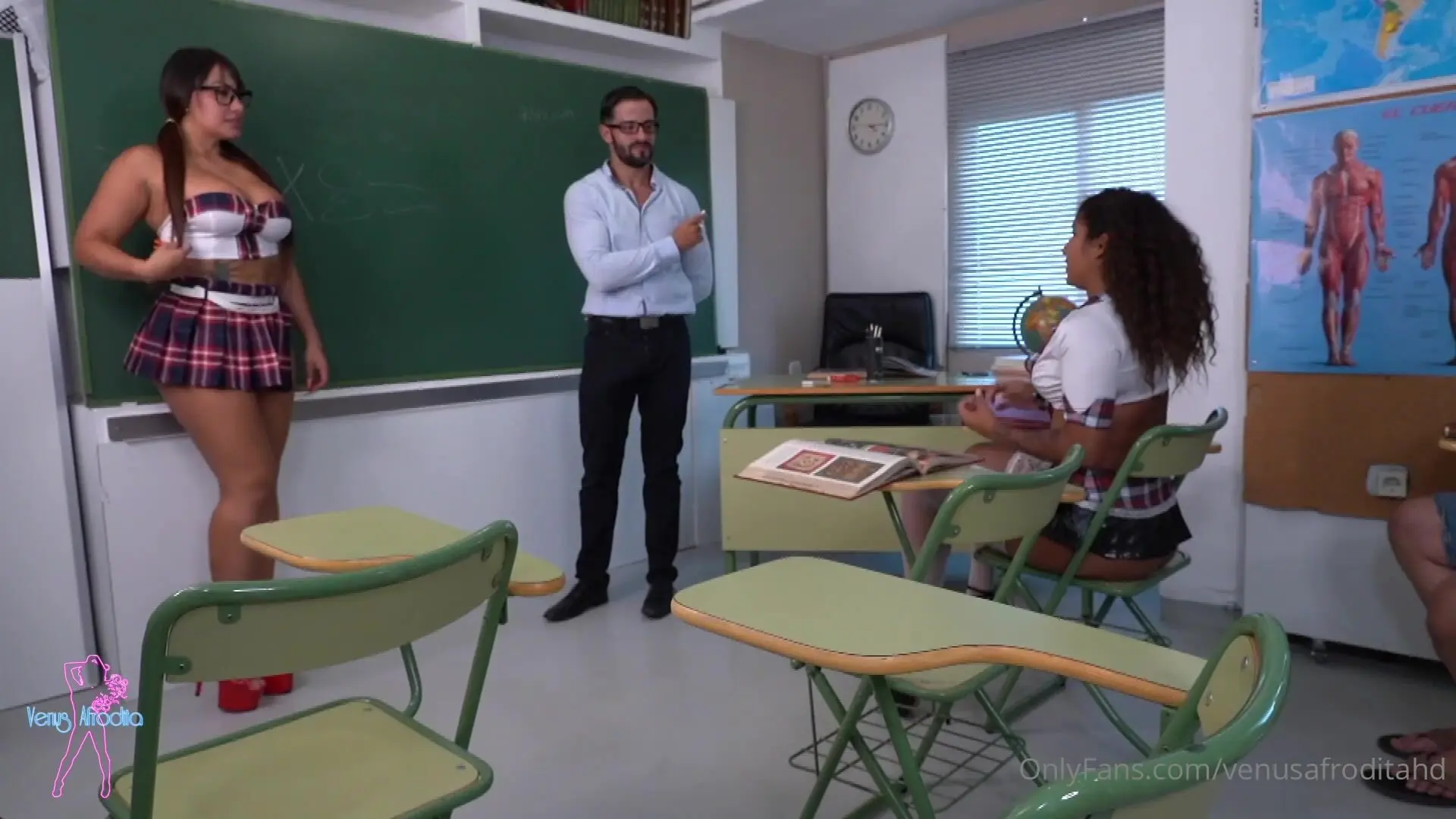 venusafroditahd en el cole siendo una estudiante muyyyy aplicada mira lo que lapaisitaofi onlyfans xxx porn videos