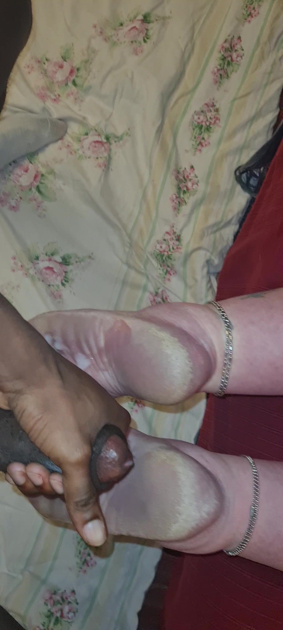 Anjas dry soles cumshot