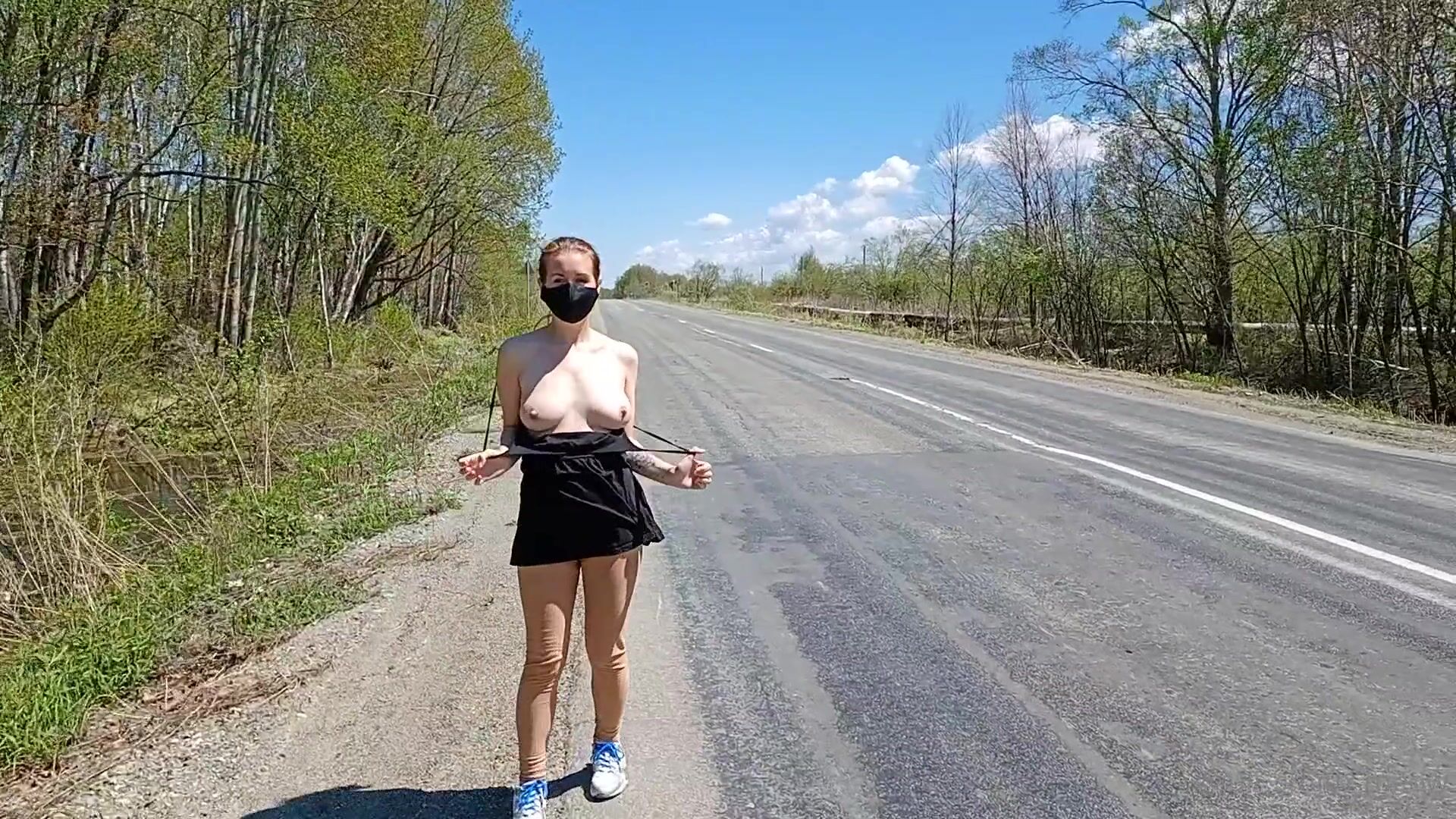 Juli Smith - Flashing next to a busy road