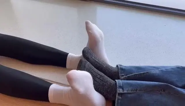 6’3 Chinese girl compare to small girl