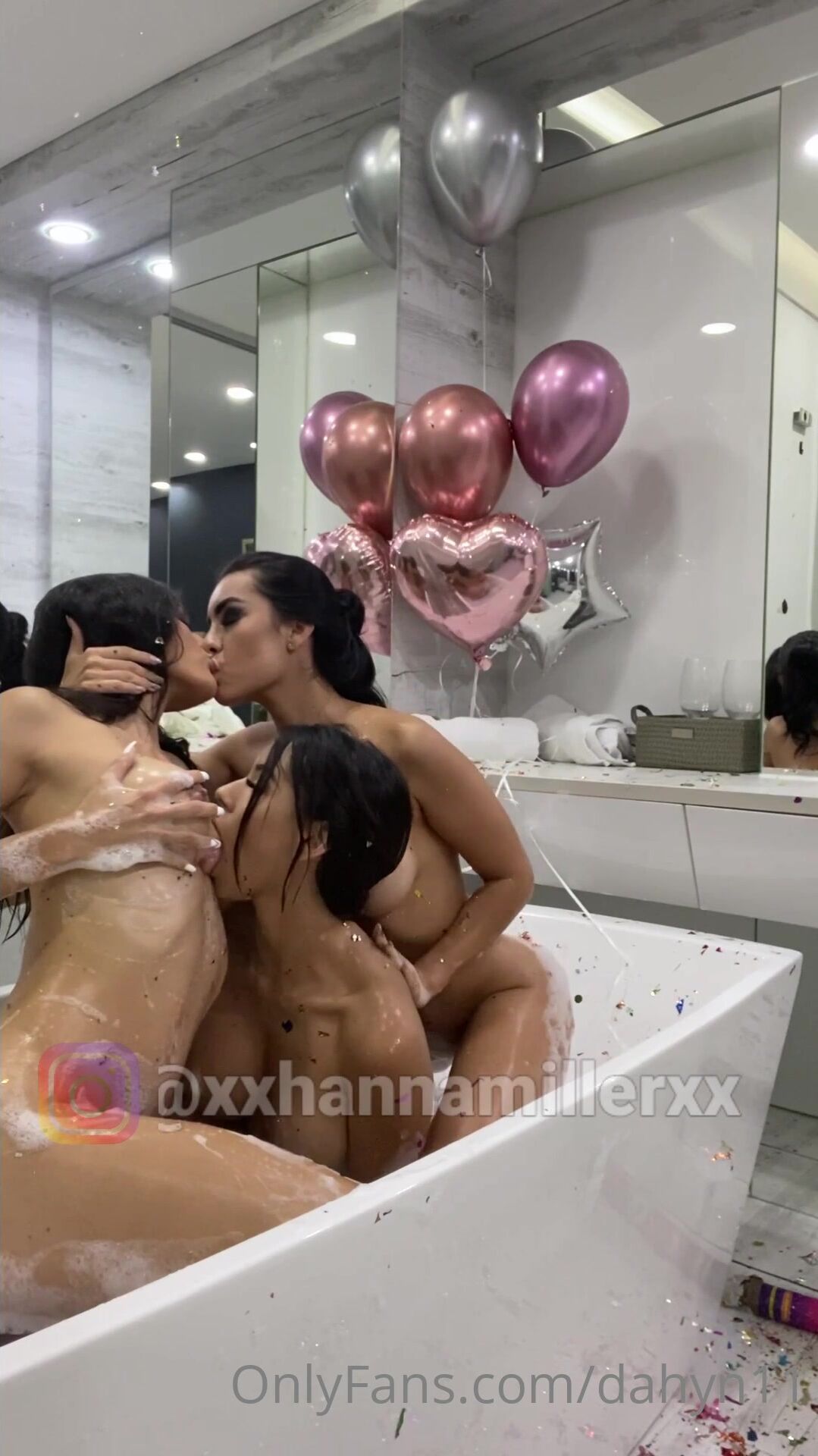 dahyn11 Lesbian With Hannamiller And LaylaJensen