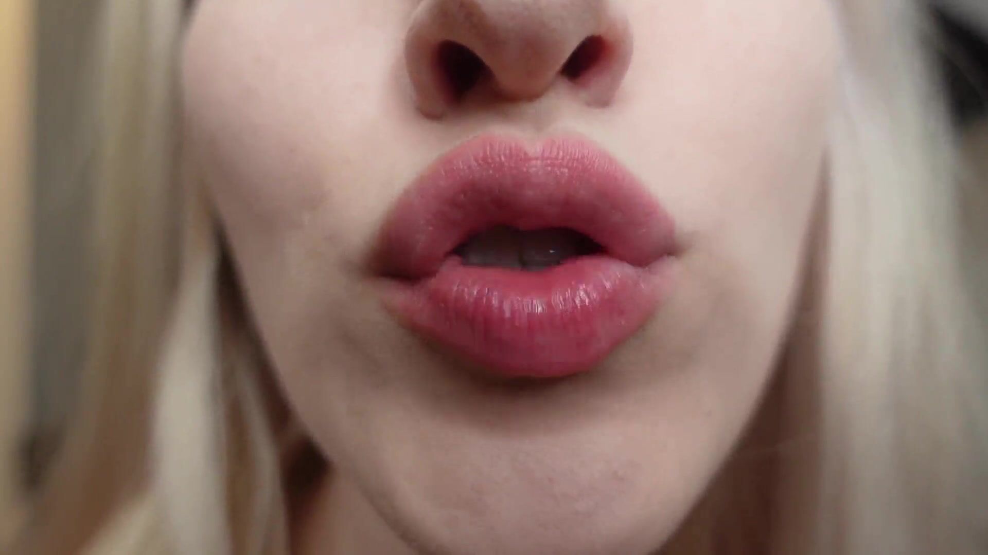 Sofie Skye Virtual Kissing